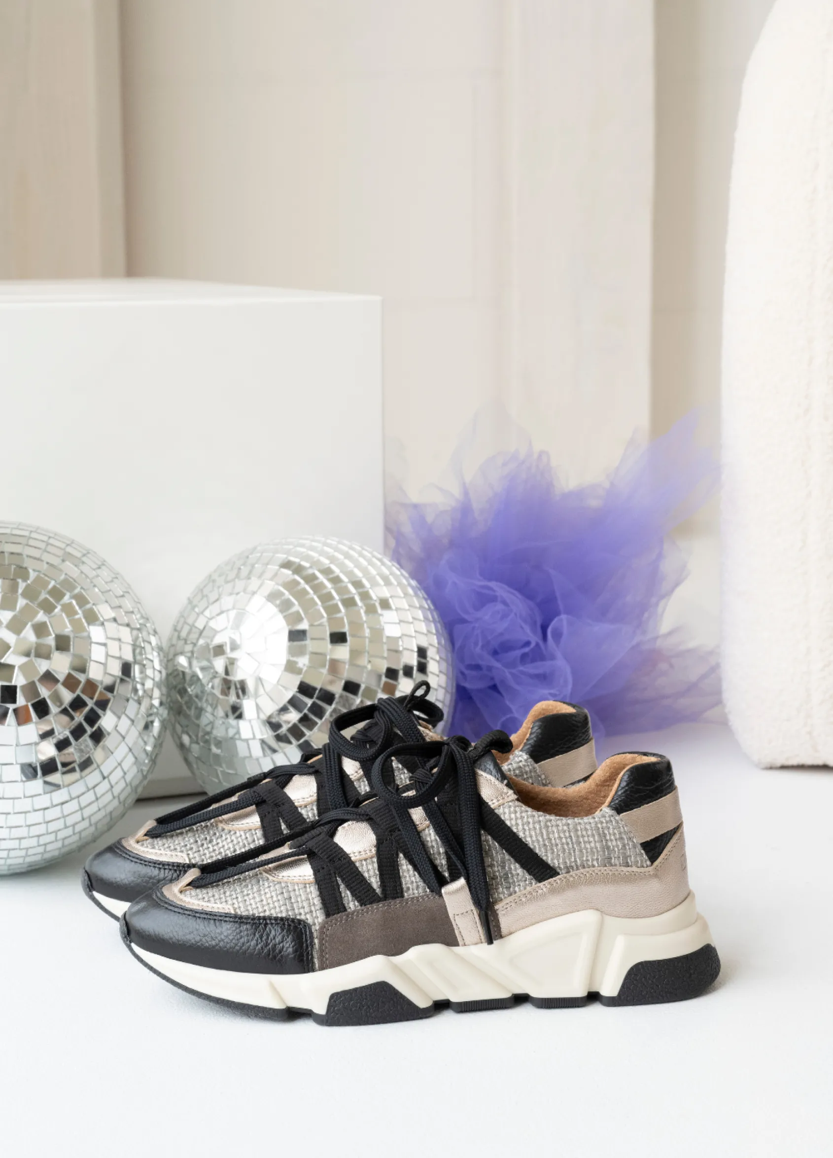 LOS ANGELES leer - Sneakers | Stone / Elefante